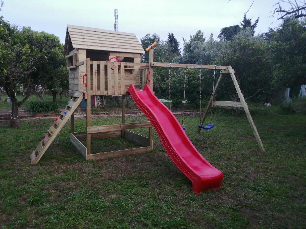 Casa Das Laranjeiras E Parque Infantil Azeitao Exterior photo